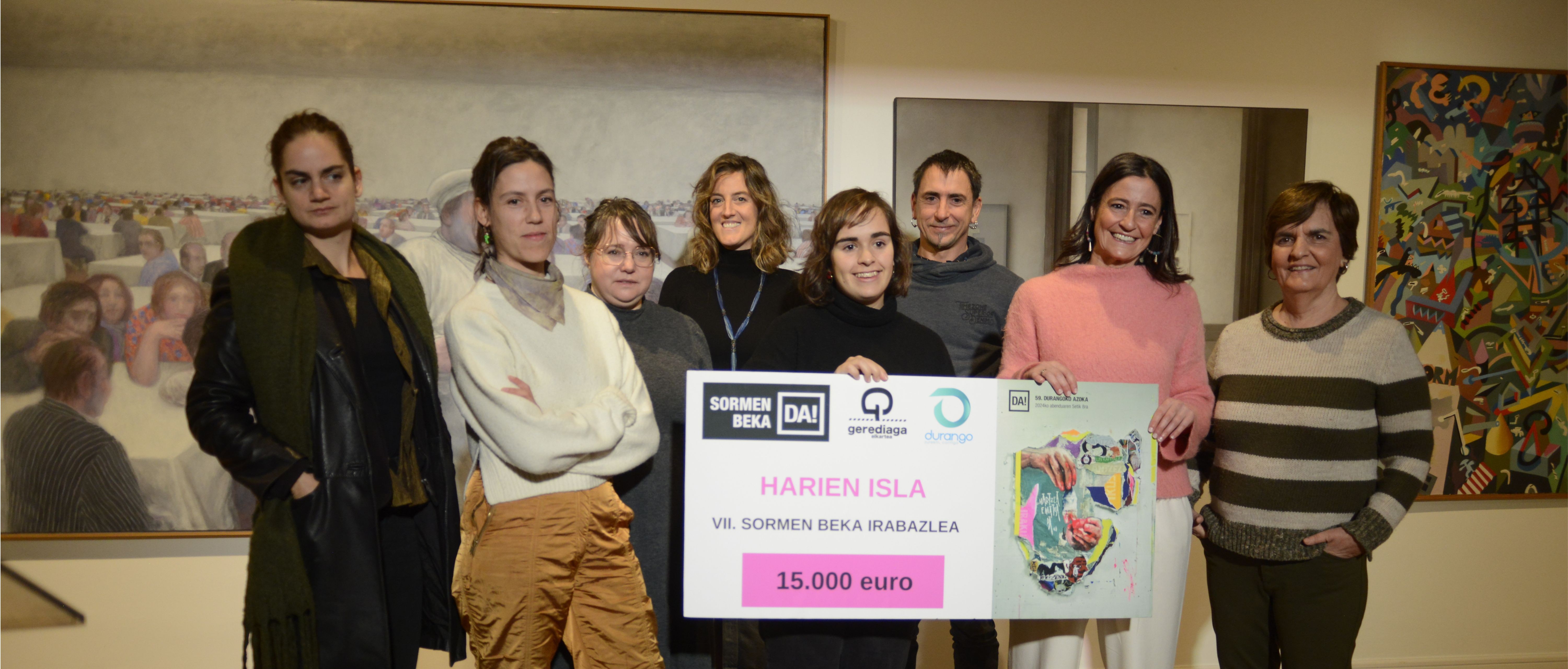 La ilustradora Irati Bazeta consigue la Beca de Creación, con el proyecto ‘Harien isla’