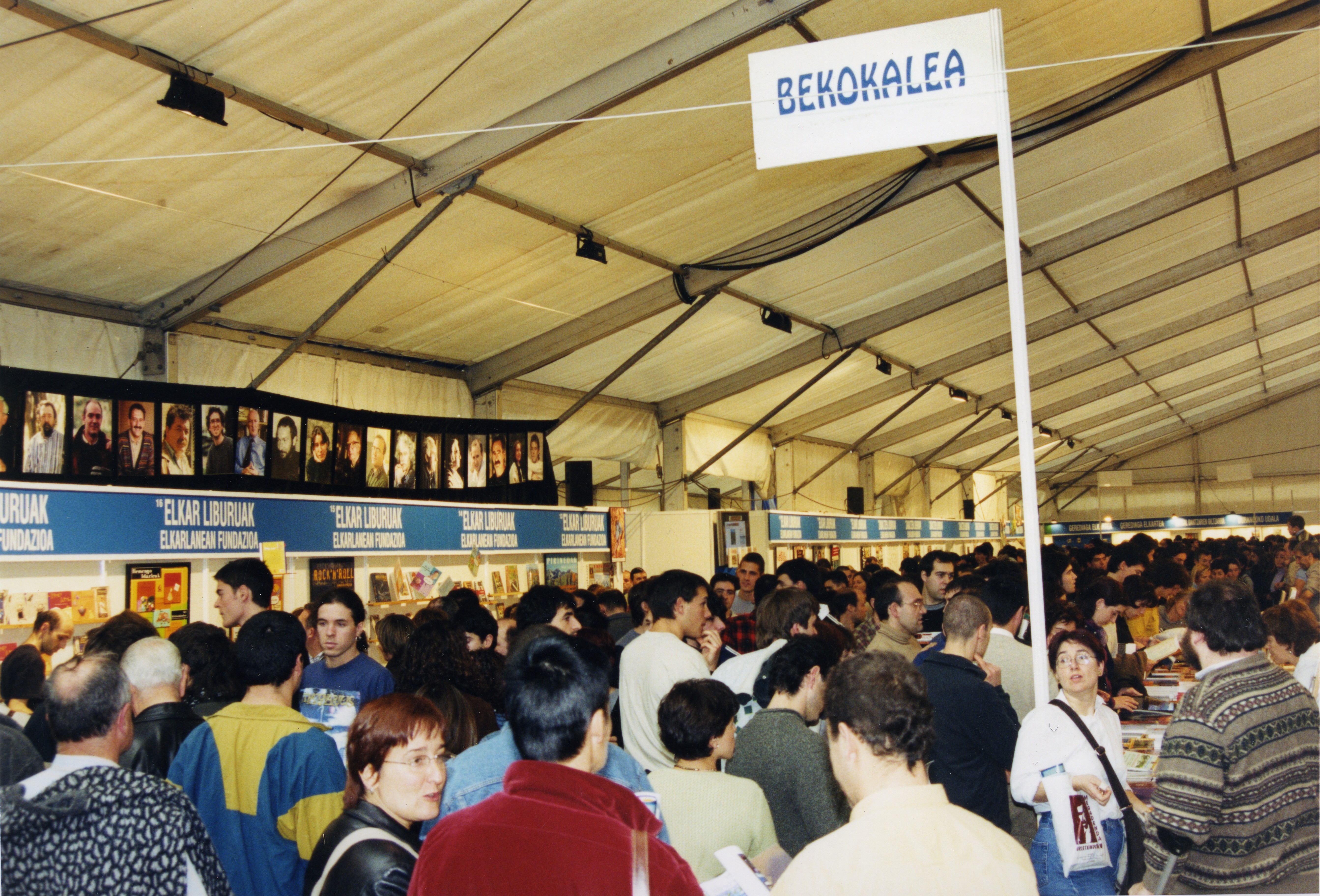 35  Azoka 2000025